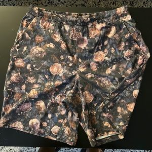 Lululemon pace breaker w/ liner